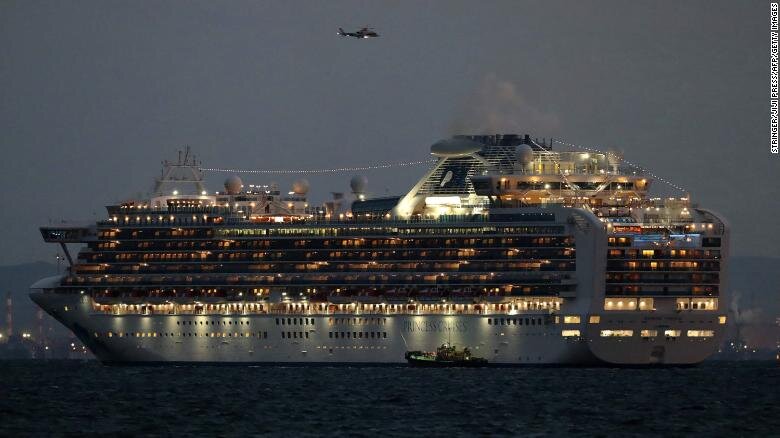 گرفتار شدن دو کشتی کروز به دنبال شیوع کروناویروس+ عکس