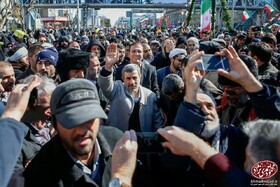 احمدی نژاد در راهپیمایی ۲۲ بهمن+ عکس